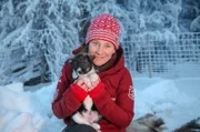 Die 37-jährige Norwegerin Marit Beate Kasin träumt seit ihrer Kindheit davon, Huskys zu züchten und an großen Hundeschlittenrennen teilzunehmen. Mit Mitte 20 begann sie, diesen Traum zu verwirklichen, und gründete ihre Hundezucht „Winterdans“.