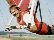 Schimanski (Götz George) hebt ab und geniesst seinen Urlaub.