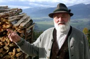 Sepp Forcher beim Rosseggerbauern.
