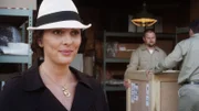 Sophie Devereaux (Gina Bellman).