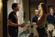 Colleen Manus (Michelle Hurd) und Jim Longworth (Matt Passmore)