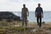 Eduardo Garcia (Francesco Quinn, li.) und Jim Longworth (Matt Passmore)