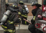 Befehligt seine Leute beim Einsatz:Taylor Kinney als Kelly Severide