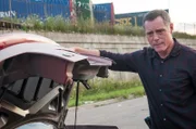 CHICAGO P.D. -- "Get My Cigarettes" Episode 203 -- Pictured: Jason Beghe as Hank Voight --
