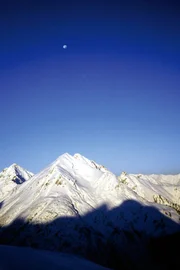 Berge im Schnee.
