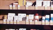 Medikamentenschrank in der Klinik.