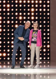 Anna Georgia (12) und Mike Krüger beim Chips-Musik-Duell.