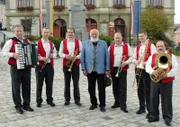 Sepp Forcher mit der "Echsenbacher Kirtagsmusi".
