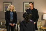 Nina Chase (Shantel VanSanten, l.); Remy Scott (Dylan McDermott, r.)