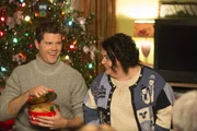 Heck's guests Sean Donahue (Beau Wirick) and his mother, Nancy Donbahue (Jen Ray)