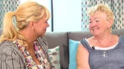 Ingrid (r.) sucht nach ihrer besten Freundin Carmen. Die beiden heute 64-Jährigen mussten sich im Teenageralter schweren Herzens voneinander trennen. Kann Julia Leischick (l.) die Freundinnen vereinen?