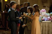 v.li. Jim Longworth (Matt Passmore), Jeff Cargill (Uriah Shelton) und Callie Cargill (Kiele Sanchez)