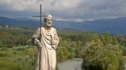 Seit Jahrhunderten wandern Pilger aus dem Norden Europas auf der Via Francigena bis nach Rom – ins Zentrum der Christenheit. Bis heute hat der alte Pilgerweg seinen Reiz nicht verloren.
