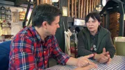 Jutta (re.) braucht dringelnd die Hilfe von Trödelexperte Marco Heuberg