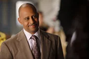 Captain Roy Montgomery (Ruben Santiago-Hudson)