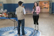 Adam Goldberg (Sean Giambrone, l.); ); Erica Goldberg (Hayley Orrantia, r.)