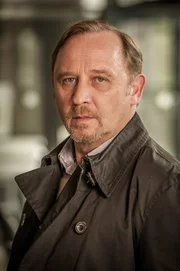 Kommissar Karl Hidde (Alexander Held)