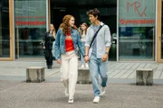Greta Zerbe (Theresia Vajkoczy) und Tommy Lamprecht (Ron Antony Renzenbrink) sind frischverliebt.