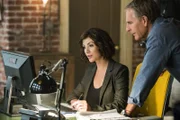 Als bei einem Spendenlauf angeblich ein Polizist tot aufgefunden wird, müssen Brody (Zoe McLellan, l.) und Pride (Scott Bakula, r.) ermitteln, um den Täter zu fassen ...