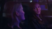 Line (Ulrikke Falch, l.) und Rebecca (Agnes Rase)  Die Verwendung des sendungsbezogenen Materials ist nur mit dem Hinweis und Verlinkung auf RTL+ gestattet.