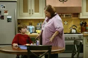 ANGUS T. JONES (JAKE), CONCHATA FERRELL (BERTA)