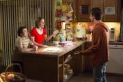 L-R: Brick Heck (Atticus Shaffer), Sue (Eden Sher); Axl (Charlie McDermott)