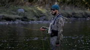 RJ Miller beim Fischen. (National Geographic für Disney)