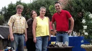 Foto, v.li.n.re.: Wolfgang, Christine, Christel und Trödelprofi Mauro Corradino
