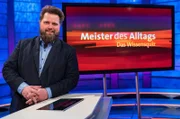 Schauspieler Antoine Monot Jr. steht in den Startlöchern für kniffelige Fragen aus dem prallen Leben beim Wissensquiz "Meister des Alltags".