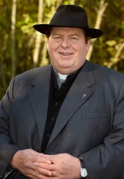 Pfarrer Braun (Ottfried Fischer) verschlägt es diesmal ins saarländische St. Florian.