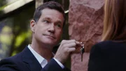 Al Burns( Dylan Walsh )