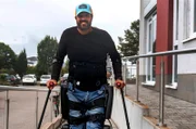 Patrick Minrath ist seit einem schweren Rennrad-Unfal querschnittsgelähmt. Das Schlimmste für ihn war die Zeit in der Reha, dort herrschte um ihn herum zu viel negative Stimmung.