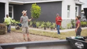Um den Geschmack der Familie zu vereinen, mischen Brian und Mika moderne Akzente mit rustikalem Landhaus-Charme, um ein Zuhause zu schaffen, an dem die Familie jahrelang Freude haben wird.