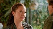 Tina (Katja Frenzel, l.) ist gerührt: Ben (Hakim-Michael Meziani, r.) ist stolz auf sie, weil sie ihren eigenen Weg gegangen ist.
