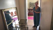 Dick und Angel beraten Familie Hartgrove bei der Gestaltung eines umweltfreundlichen Schlafzimmers für ihren Teenager – dafür bauen sie Bett, Regale und Bilderrahmen aus Paletten sowie einen Schaukelstuhl mit Makramee. Dick zeigt Chris, wie man eine Terrasse neu verlegt und verfugt, um den Garten zu einem sicheren Zufluchtsort für seine ältere Mutter zu machen.