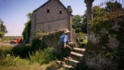 Als die neue Hochzeitssaison mit den sommerlichen Temperaturen im Schloss startet, wird Dick und Angels Leben in Frankreich wieder aufregender, denn es muss viel vorbereitet werden. Angel will einen alten Van in eine mobile Bar für Hochzeitsgäste verwandeln. Außerdem stehen auf ihrer Shopping-Liste ein Servierwagen, ein Weinkühler und ein Golfmobil. Während Angel investieren möchte, behält Dick das Geld im Blick. Um Dick zu beweisen, dass ihre Ideen Potenzial haben, setzt Angel ihre Geheimwaffe ein und lädt ein paar Freundinnen aus London ein. Nebenbei steht auch noch ein riesiges Bauprojekt an: Ein Teil der Scheune neben dem ummauerten Garten wird zu einem Zuhause für Angels Eltern umgebaut werden.