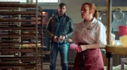 Eddie (Barry Sloane, li.) und Joanne Wells (Natalie Gavin, re.) haben einiges zu klären.