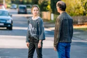 Tilo Neumann (Christoph Maria Herbst) und Alice Neumann (Hannah Schiller)