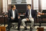 Dr. Jason Bull (Michael Weatherly, l.); Adam Harris (Sam Vartholomeos, r.)