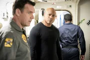 Harmon Rabb Jr. (David James Elliott, l.); Sam Hanna (LL Cool J, r.)