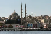 Ein Hauch von Griechenland vor Istanbul: Mit der Fähre dauert es nur gut eine Stunde von der türkischen Metropole zu den Prinzeninseln.