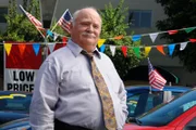 Da es für Frankie in letzter Zeit beruflich nicht gut lief, ist sie unter ständiger Beobachtung von ihrem Chef Mr. Ehlert (Brian Doyle-Murray) - ist ihr Job in Gefahr?