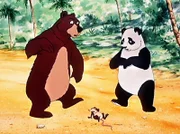 Beißt der? Noch trauen Ursula (l) und Chiang (r) dem angeschwemmten Bisam-Spitzrüssler Sascha nicht über den Weg.