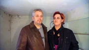 Christine (41) und ihr Lebensgefährte Ingo (45) bei der Besichtigung.