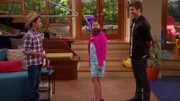 L-R: Owen (Max Jimenez), Nora Thunderman (Addison Riecke), Max Thunderman (Jack Griffo)