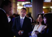 Er kann es nicht lassen: Sherlock mischt sich trotz Joan weiterhin in Kittys Privatleben ein ...