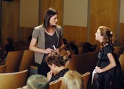 Der Tod einer Studentin verschafft Sara (Jorja Fox, l.) ein Wiedersehen mit Hannah West (Juliette Goglia), der kleinen Schwester eines Mörders, den die damals 12-jährige gedeckt hatte. Und wieder dreht es sich um Mord... Der Tod einer Studentin verschafft Sara (Jorja Fox, l.) ein Wiedersehen mit Hannah West (Juliette Goglia), der kleinen Schwester eines Mörders, den die damals 12-jährige gedeckt hatte. Und wieder dreht es sich um Mord...