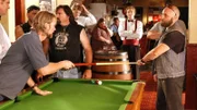 Tess, Jodi, Kate und Stevie wollen ebenso wie Alex, Nick und Dave eine Singleparty besuchen, doch der Abend entwickelt sich für alle anders als erwartet....