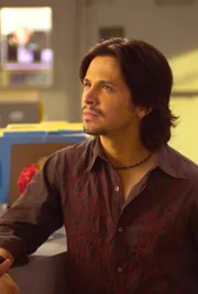 Freddy Rodriguez (Mark Espinosa).