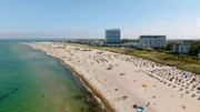Der Strand von Warnemünde ist mit 150 Metern der breiteste an der deutschen Ostseeküste.